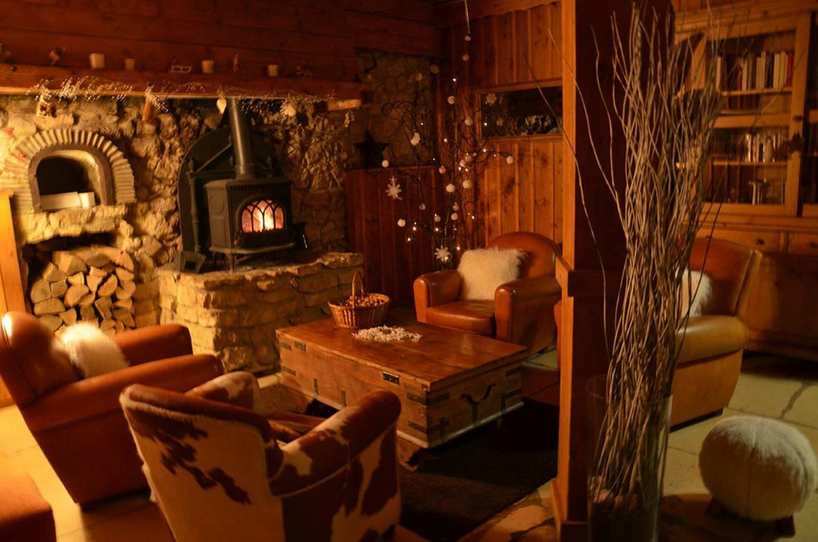 Lodge Hotel 莱鲁斯 外观 照片